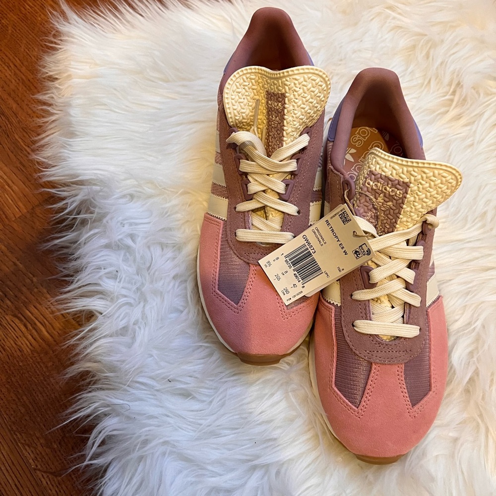 Nwt revolve adidas retropy E5 magic mauve chalk white sneakers - Picture 4 of 10